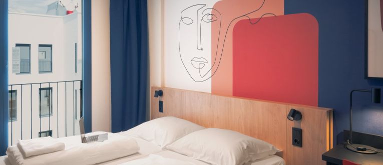 Una de les habitacions de Meininger Hotels. © Meininger