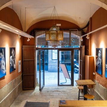 La Perla del Born combina art, gastronomia, cant i guitarra