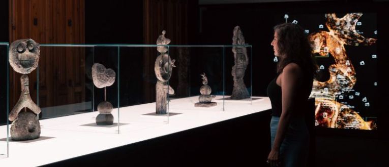 L'exposició 'Gaudí-Miró-Gomis: Deconstructed'