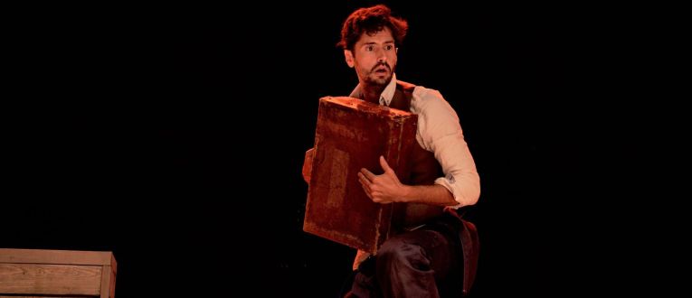 "Una noche sin Luna" torna al Tívoli amb Juan Diego Botto, una de les estrenes teatrals "Una noche sin Luna" torna al Tívoli amb Juan Diego Botto, una de les estrenes teatrals
