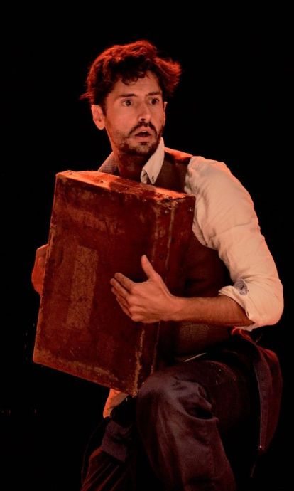 "Una noche sin Luna" torna al Tívoli amb Juan Diego Botto, una de les estrenes teatrals "Una noche sin Luna" torna al Tívoli amb Juan Diego Botto, una de les estrenes teatrals