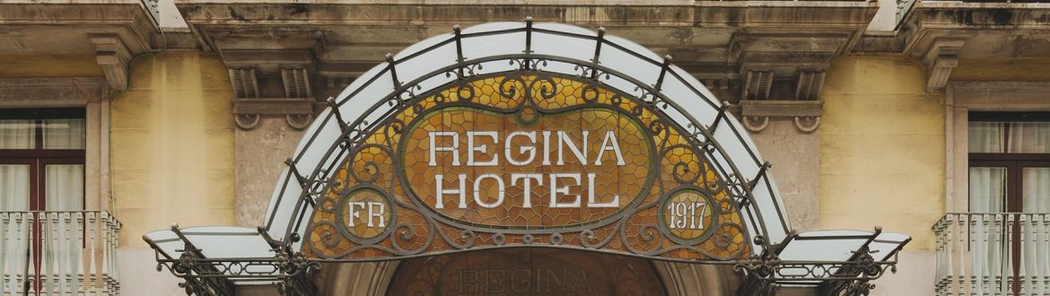 La marquesina del hotel (Pulitzer) La marquesina del hotel (Pulitzer)