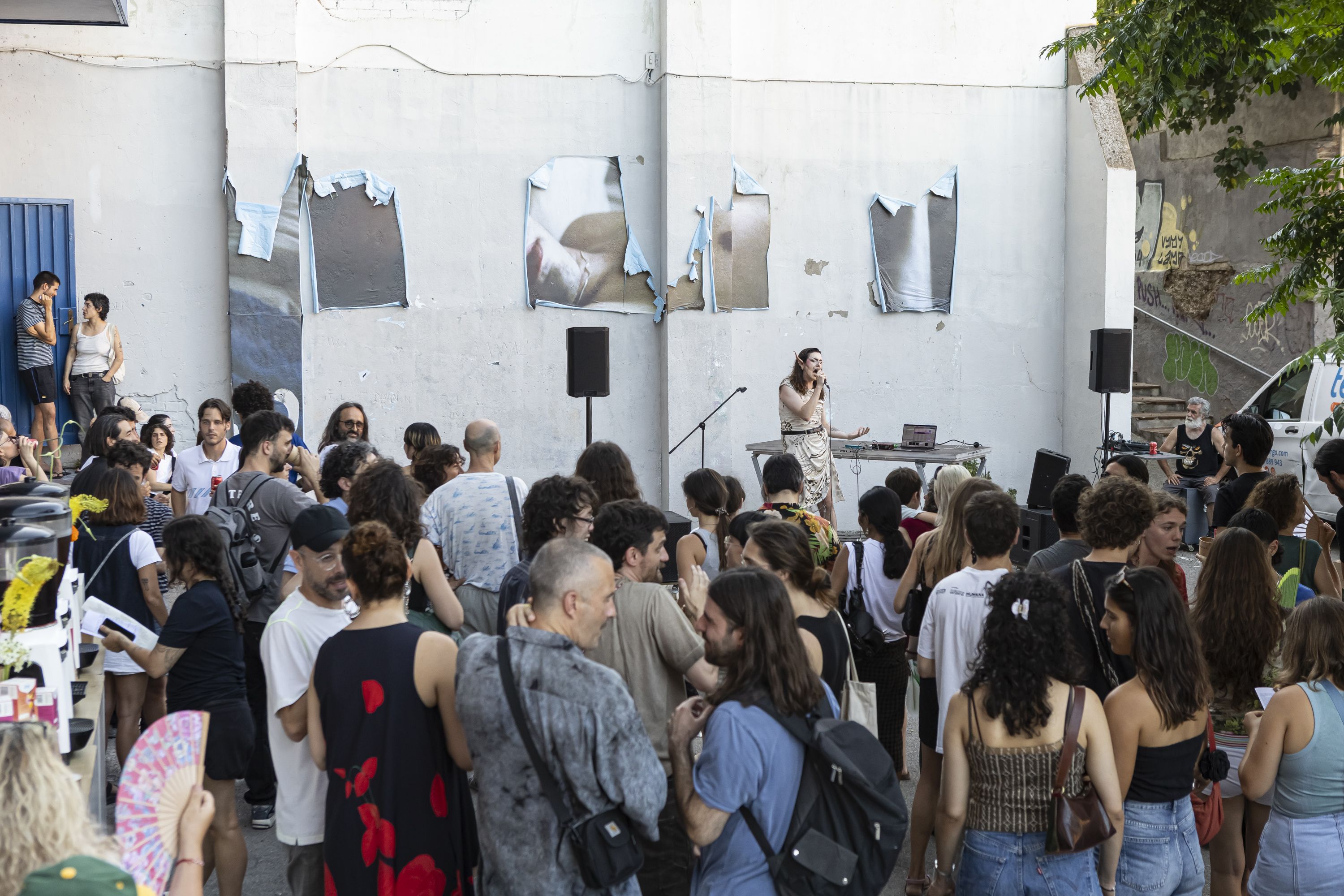 Performance Inaugural de Mourae dentro del programa de Art Nou. © Marc Llibre Performance Inaugural de Mourae dentro del programa de Art Nou. © Marc Llibre