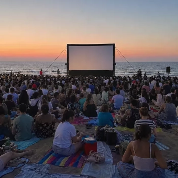 Comença una nova edició de Cinema Lliure a la Platja 2026