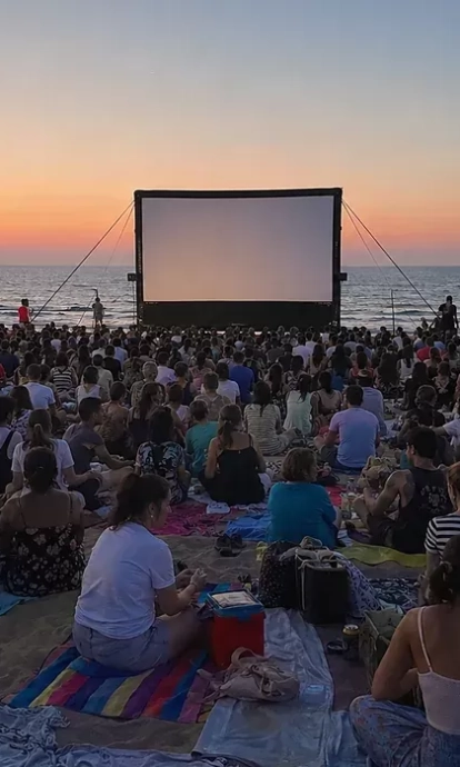 Comença una nova edició de Cinema Lliure a la Platja 2026 Comença una nova edició de Cinema Lliure a la Platja 2026