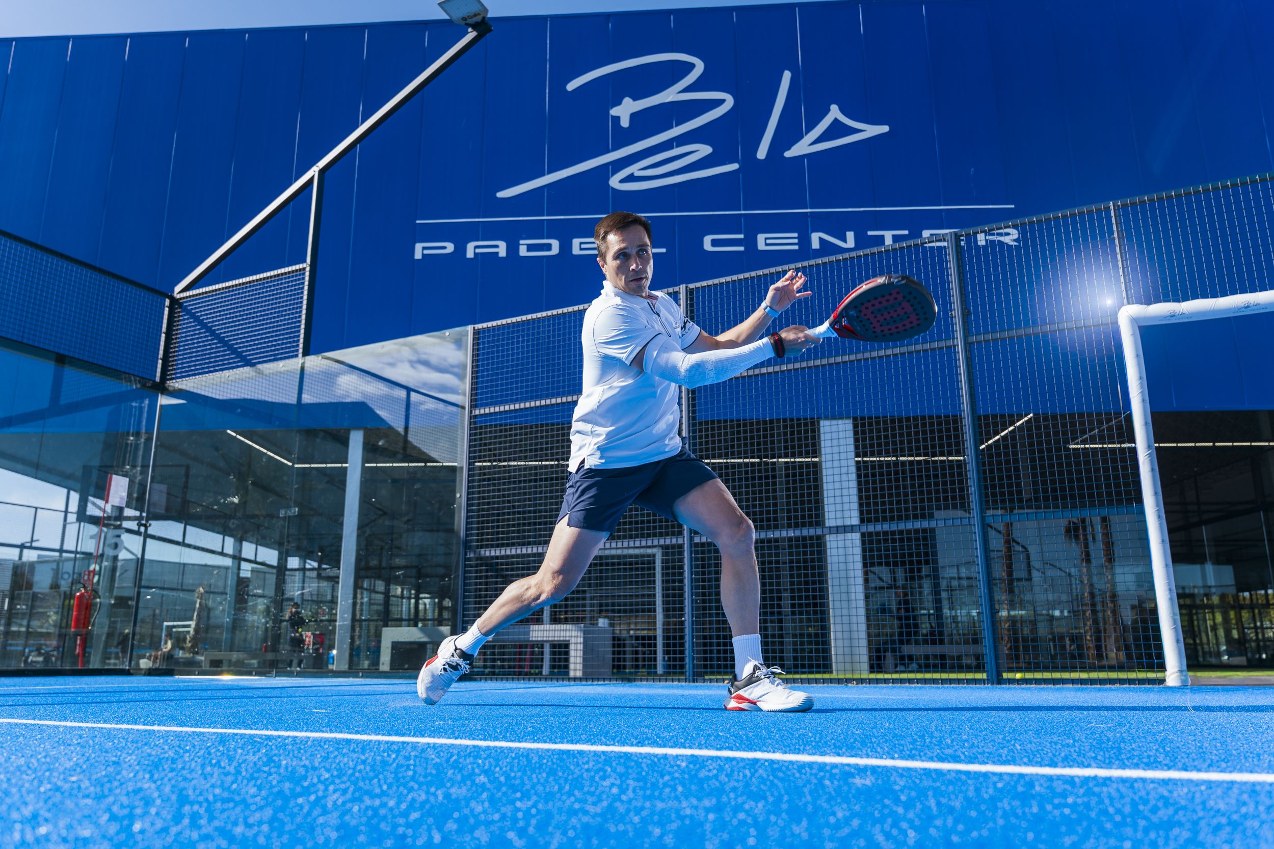 Fernando Belasteguín entrenando en el Bela Padel Center. Fernando Belasteguín entrenando en el Bela Padel Center.