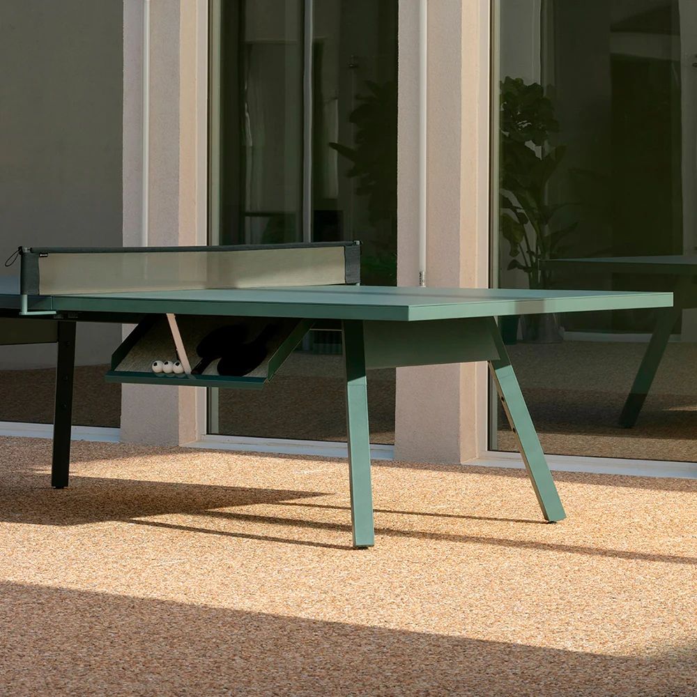 Mesa de ping-pong de RS Barcelona. Mesa de ping-pong de RS Barcelona.