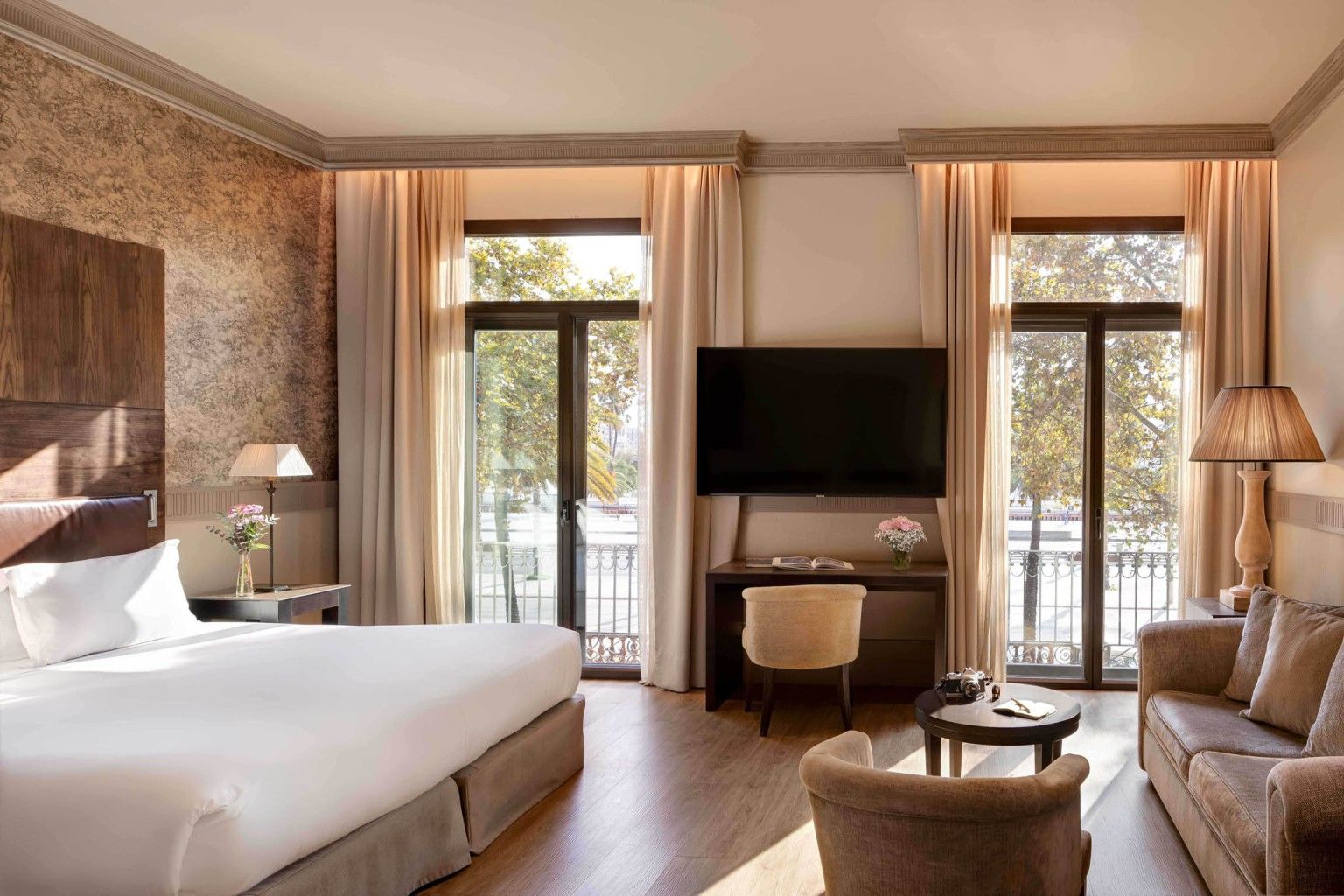 El sol de la mañana entra por las ventanas de una de las 64 habitaciones del hotel. El sol de la mañana entra por las ventanas de una de las 64 habitaciones del hotel.