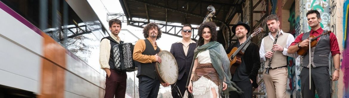 Barcelona Gipsy balKan Orchestra actuarà el 25 de juliol al Palau de la Música Catalana. ©Dani Carbonell Barcelona Gipsy balKan Orchestra actuarà el 25 de juliol al Palau de la Música Catalana. ©Dani Carbonell