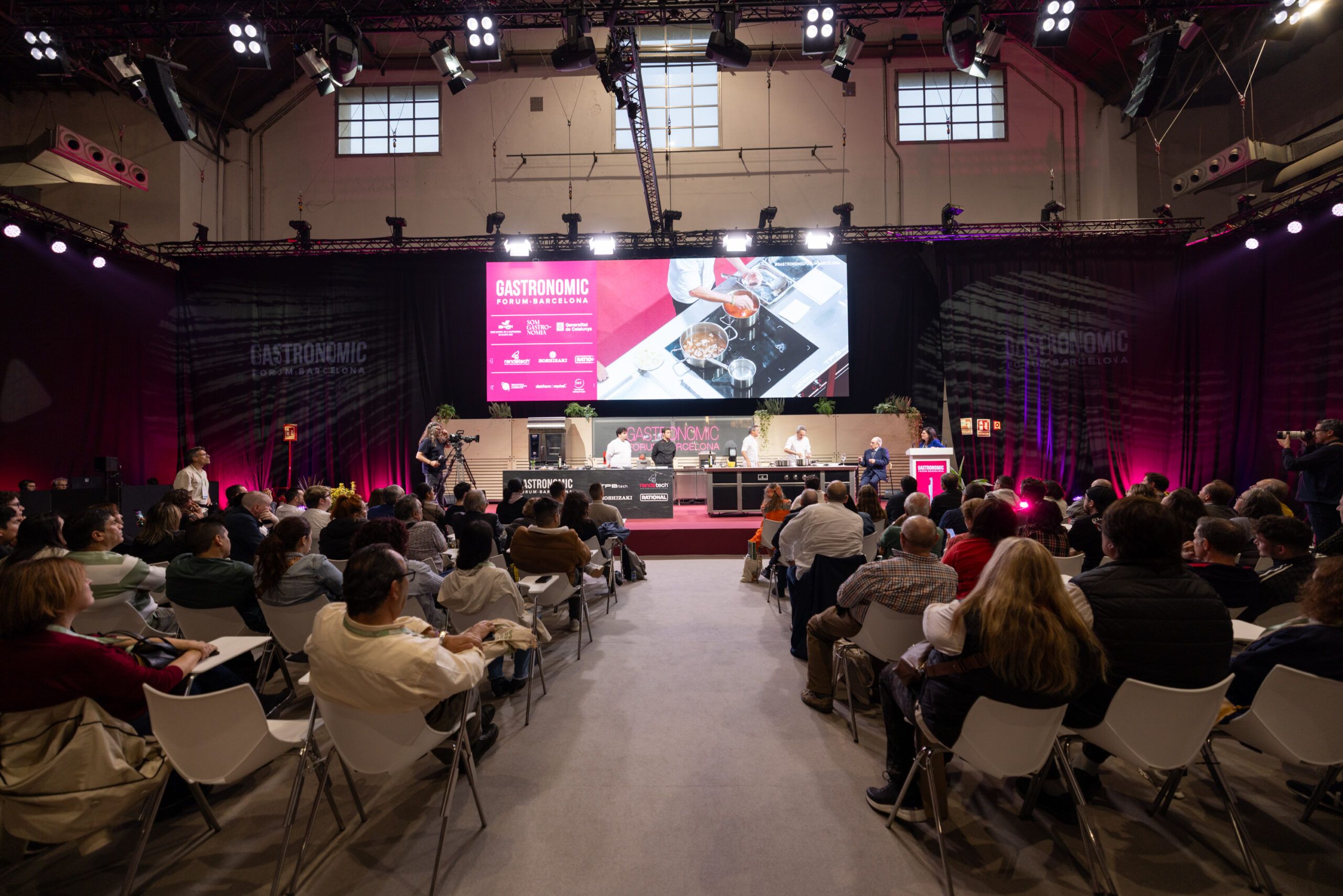 El Gastronomic Forum Barcelona 2025 va situar la nova cuina catalana al centre del debat durant tres dies de ponències i trobades professionals.