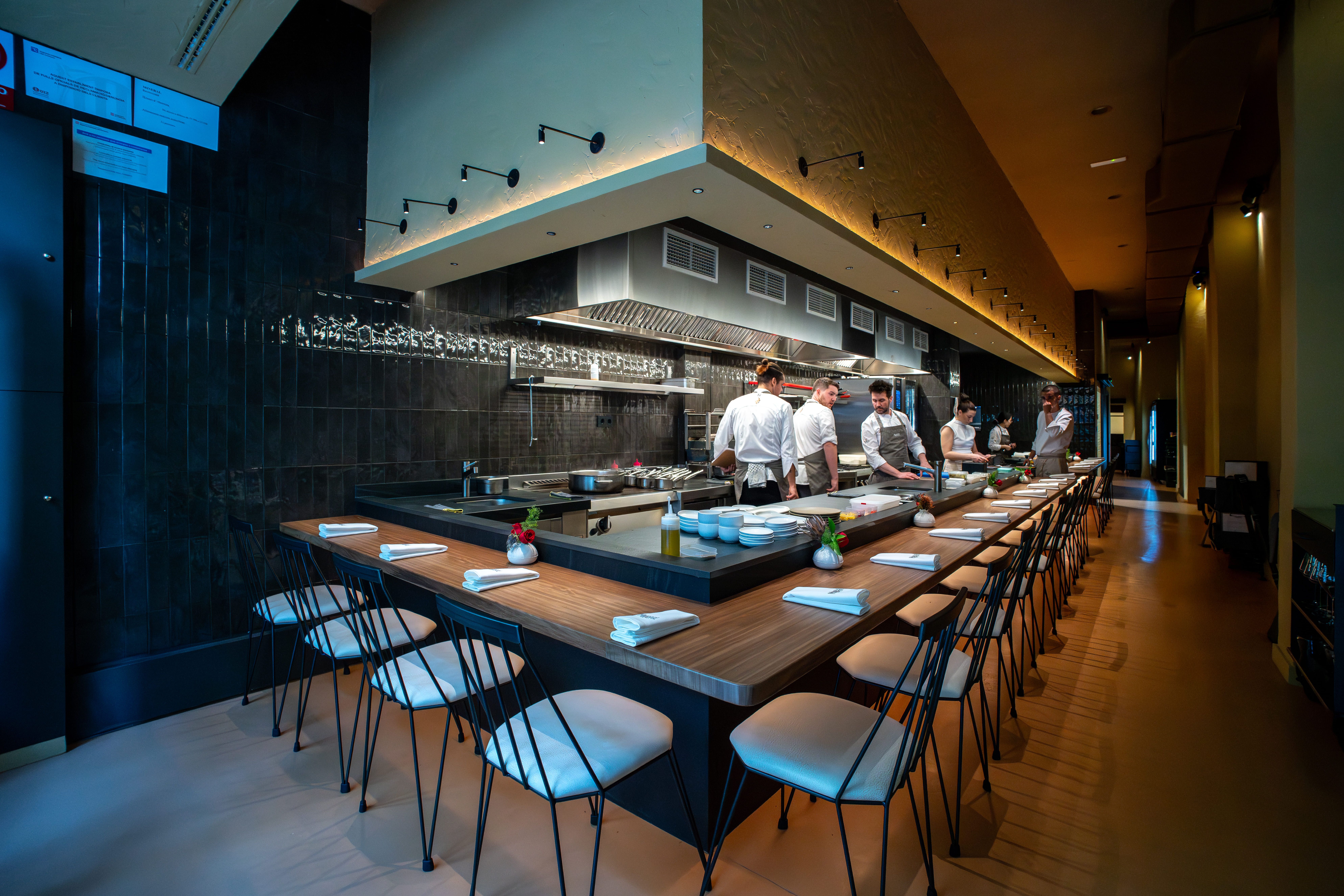 Mineral, el nou restaurant d’Oliver Peña i Cristina Losada, és un dels projectes que més clarament s’identifiquen amb aquesta idea de nova cuina catalana © Moises Torne Biayna
