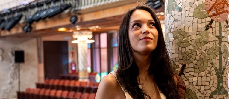 Emma Stratton oferirà un concert el 10 d'agost dins el cicle 'Estiu al Palau'. ©Àngel Bravo Emma Stratton oferirà un concert el 10 d'agost dins el cicle 'Estiu al Palau'. ©Àngel Bravo