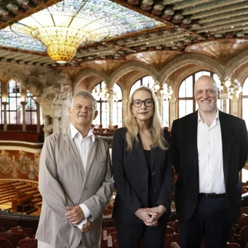 Katharina Wagner arriba amb l'Orquestra del Festival de Bayreuth & Heras-Casado. ©Andreu Dalmau