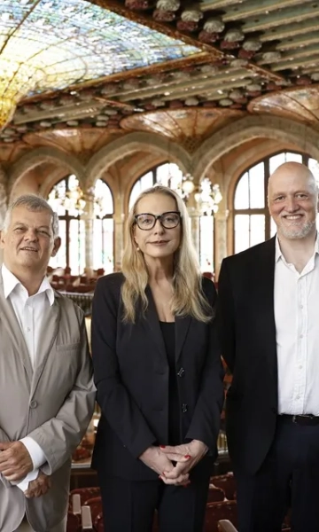 Katharina Wagner arriba amb l'Orquestra del Festival de Bayreuth & Heras-Casado. ©Andreu Dalmau Katharina Wagner arriba amb l'Orquestra del Festival de Bayreuth & Heras-Casado. ©Andreu Dalmau
