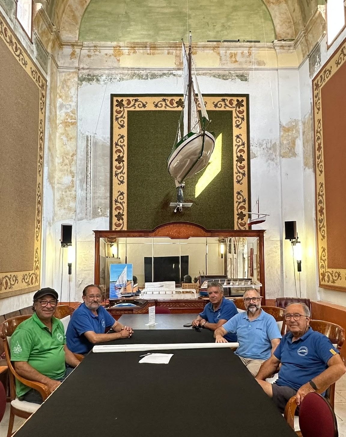 L'acte entre el Museu Marítim de Barcelona (MMB) i l’Associació Patí Català i Vela Llatina Calafell