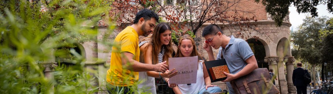 La Casa Batlló ofereix 'Street Escape', un dels plans culturals i familiars per aquest estiu La Casa Batlló ofereix 'Street Escape', un dels plans culturals i familiars per aquest estiu