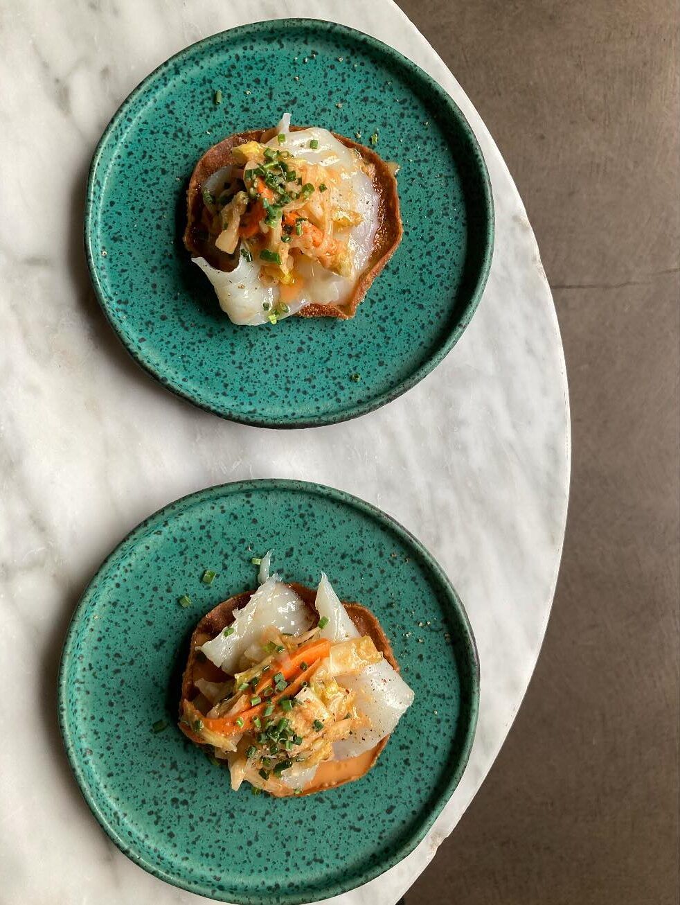 Wonton fregit, bacallà fumat i kimchi a La Prudencia del Raval Wonton fregit, bacallà fumat i kimchi a La Prudencia del Raval