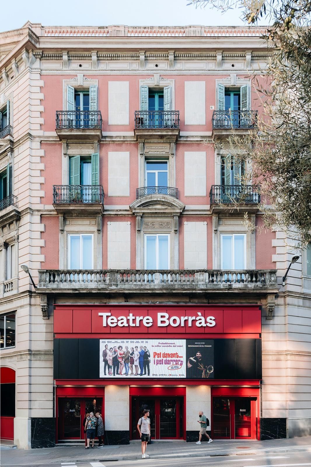 Exterior del Teatre Borràs Exterior del Teatre Borràs