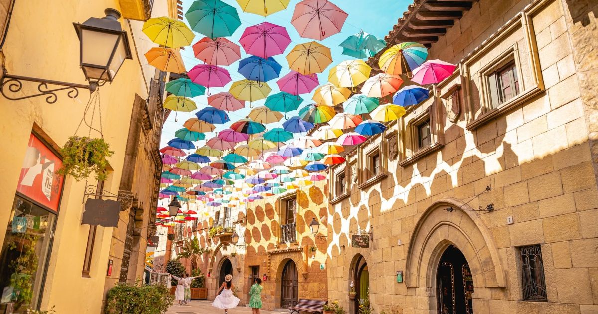 El Poble Espanyol acoge una nueva edición de Nits en Viu