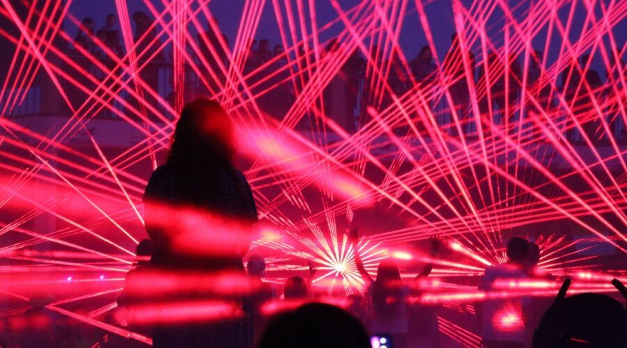 L’espectacle del Laser Show il·luminarà de nou les nits d’estiu al Tibidabo L’espectacle del Laser Show il·luminarà de nou les nits d’estiu al Tibidabo