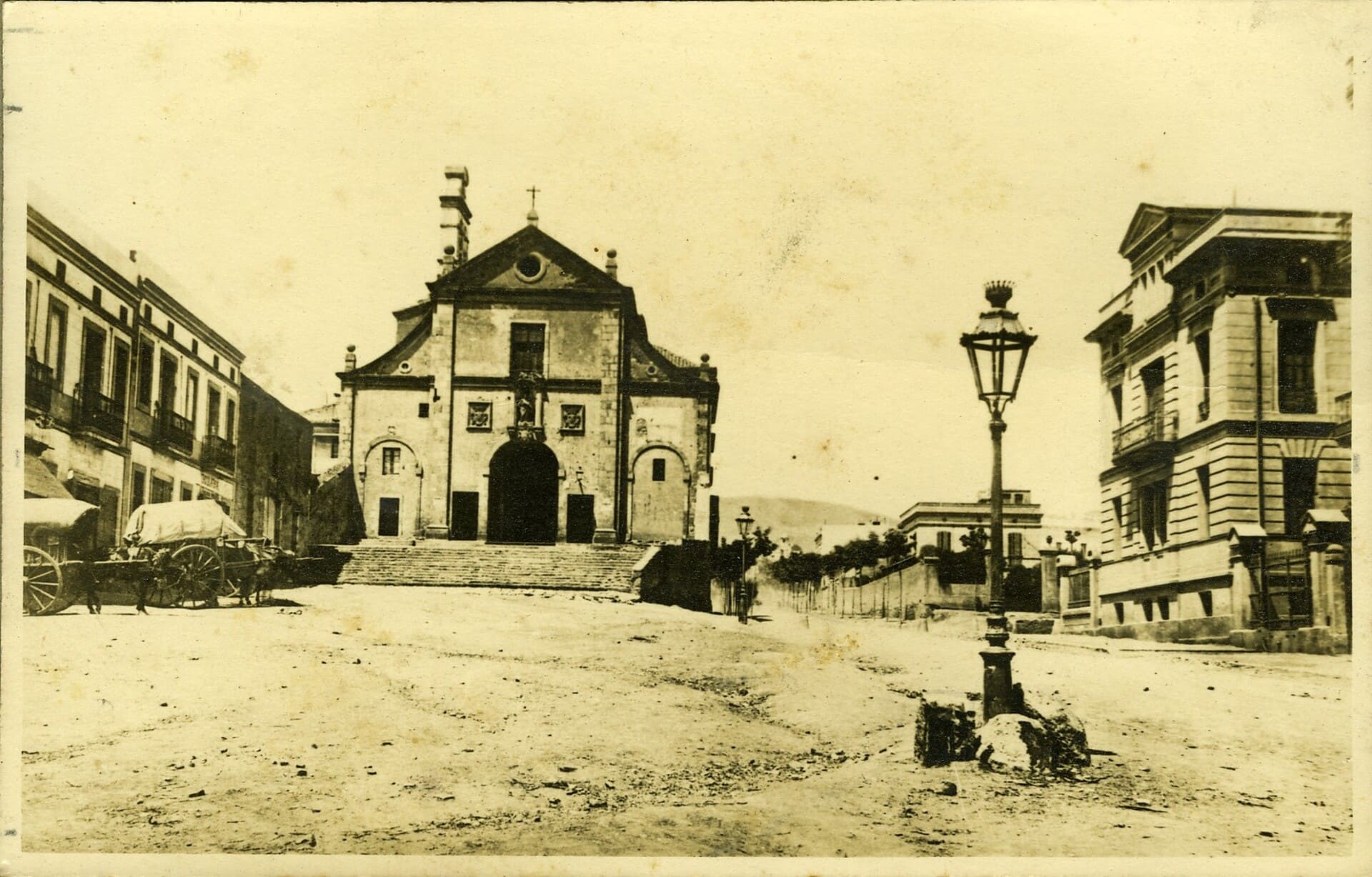 L'església dels Josepets de Gràcia, a l'actual plaça Lesseps (Arxiu JMC) L'església dels Josepets de Gràcia, a l'actual plaça Lesseps (Arxiu JMC)