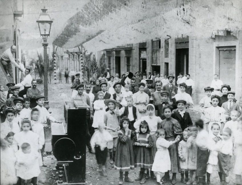 El carrer Gran de Gràcia el 1908 durant. (Ajuntament) El carrer Gran de Gràcia el 1908 durant. (Ajuntament)