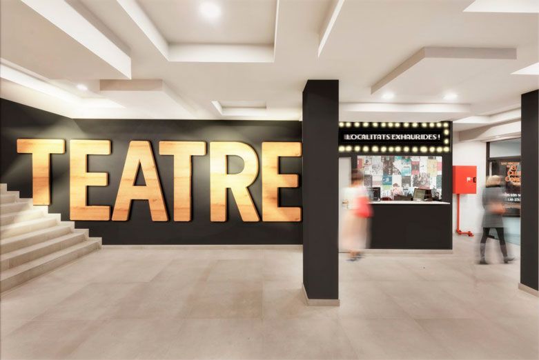 L'entrada del Teatre Condal