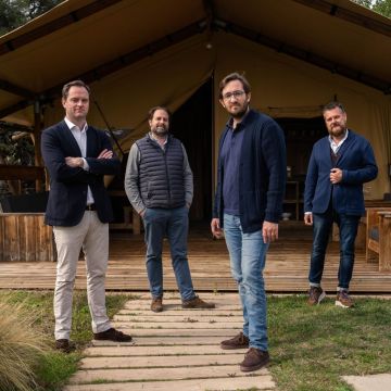 Els cofundadors d'HolaCamp.
