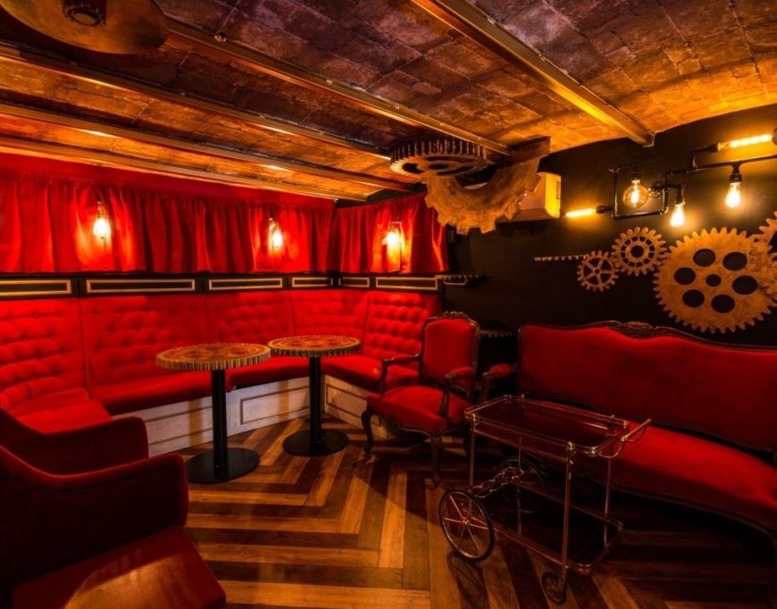 Somnia Cocktail Bar 