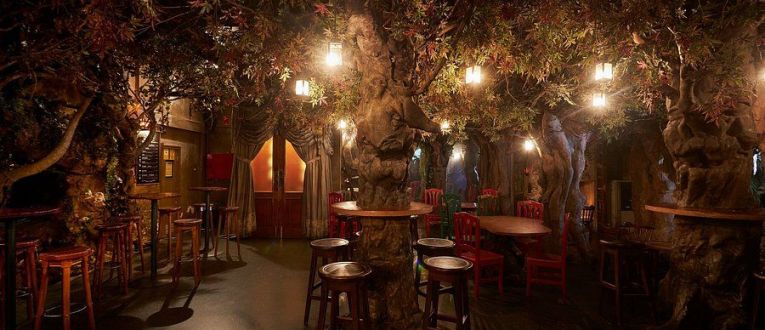Bosc de les Fades, un escenari improvitzat a Barcelona Bosc de les Fades, un escenari improvitzat a Barcelona