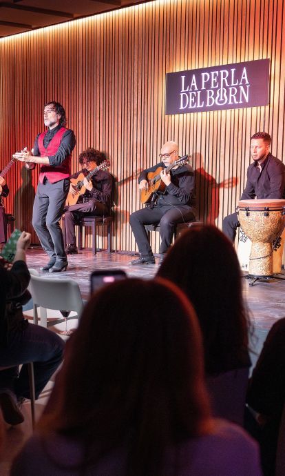 Barcelona Guitar Trio a La Perla del Born Barcelona Guitar Trio a La Perla del Born