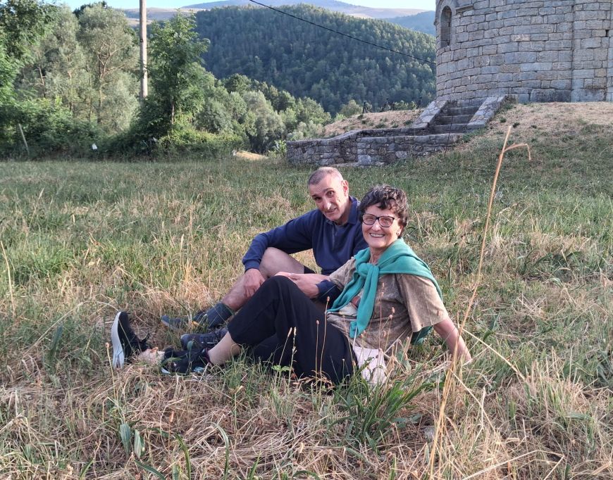 Josep Lladó i Cecilia Florez en la seva escapada estiuenca al Ripollès Josep Lladó i Cecilia Florez en la seva escapada estiuenca al Ripollès