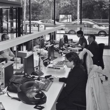 Treballadors a l'Oficina d'Atenció a l'Empresa