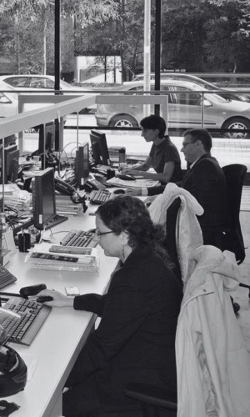 Treballadors a l'Oficina d'Atenció a l'Empresa Treballadors a l'Oficina d'Atenció a l'Empresa