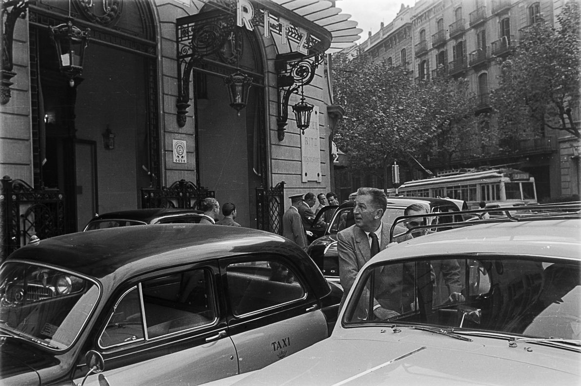 Walt Disney visitó a Dalí en Cadaqués para negociar una colaboración en sus películas. Antes pasó por el hotel. (AFB) Walt Disney visitó a Dalí en Cadaqués para negociar una colaboración en sus películas. Antes pasó por el hotel. (AFB)