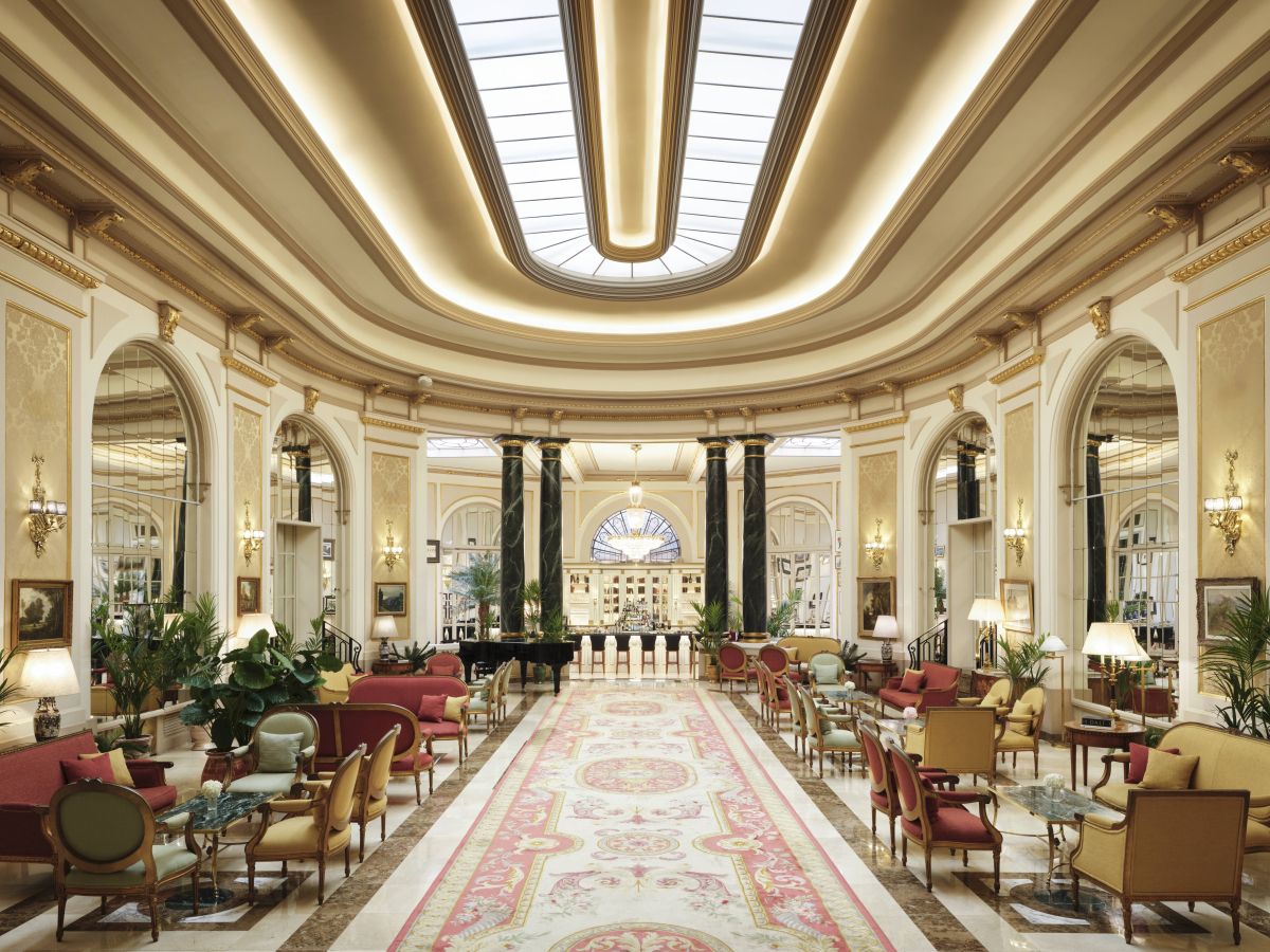 El Grand Hall. Espacio emblemático e histórico del hotel. Ha idoi cambiando aunque sin cambiar durante estos más de 100 años (Royal Blue Bird) El Grand Hall. Espacio emblemático e histórico del hotel. Ha idoi cambiando aunque sin cambiar durante estos más de 100 años (Royal Blue Bird)