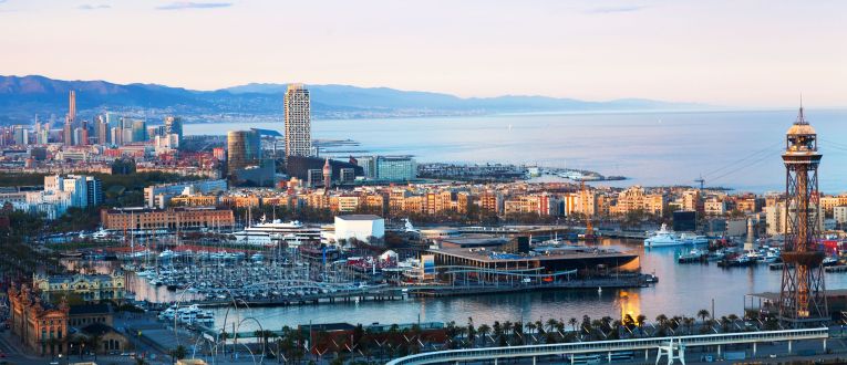 Port de Barcelona al capvespre © Freepick Port de Barcelona al capvespre © Freepick