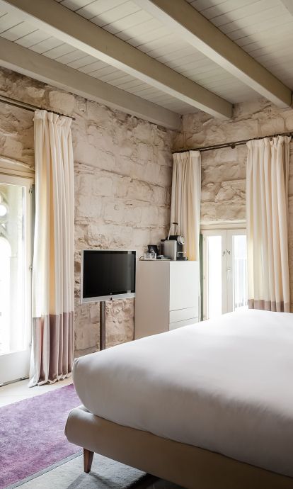 Una de les habitacions d’aquest edifici amb molta història. © Mercer Hotel Una de les habitacions d’aquest edifici amb molta història. © Mercer Hotel
