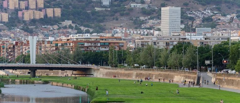 Vista de la llera del riu Besòs. © Àlex Losada Vista de la llera del riu Besòs. © Àlex Losada