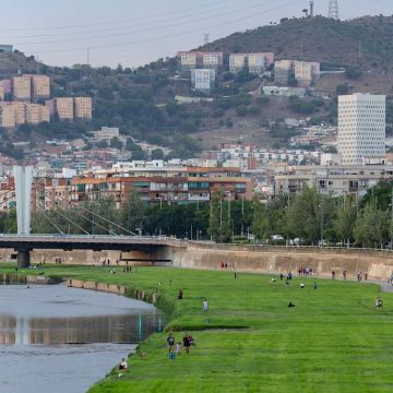 Vista de la llera del riu Besòs. © Àlex Losada