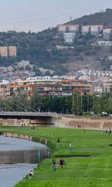 Vista de la llera del riu Besòs. © Àlex Losada
