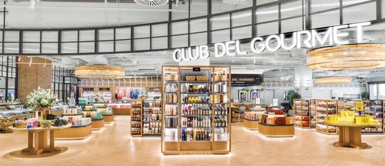 El centre comercial reforça la seva aposta per la gastronomia experiencial amb un espai a la cinquena planta de més de 750 metres quadrats i terrassa panoràmica El centre comercial reforça la seva aposta per la gastronomia experiencial amb un espai a la cinquena planta de més de 750 metres quadrats i terrassa panoràmica