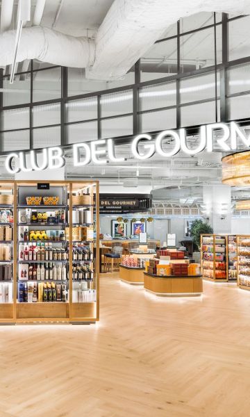 El centre comercial reforça la seva aposta per la gastronomia experiencial amb un espai a la cinquena planta de més de 750 metres quadrats i terrassa panoràmica El centre comercial reforça la seva aposta per la gastronomia experiencial amb un espai a la cinquena planta de més de 750 metres quadrats i terrassa panoràmica