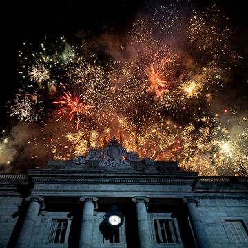 Focs artificials després del Toc d'Inici de la Mercè. © Àngel Bravo
