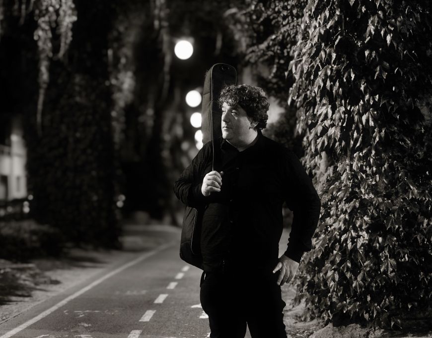 El músic, escriptor i guionista de televisió Dimas Rodríguez. © Èric Palaudàries