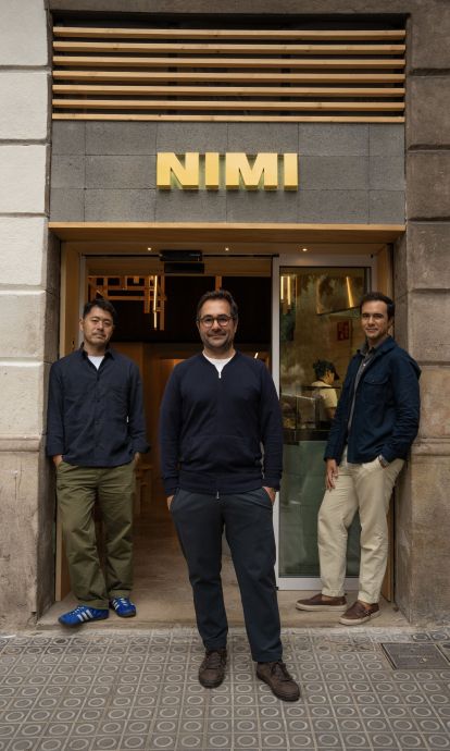 Naoyuki Haginoya, xef executiu del Grup Nomo; i Borja i Juan Molina-Martell, cofundadors. © Nomo