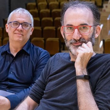 Jordi Abelló, membre de Música Reservata de Barcelona i Esteve Costa, el director convidat. ©Àngel Bravo Jordi Abelló, membre de Música Reservata de Barcelona i Esteve Costa, el director convidat. ©Àngel Bravo