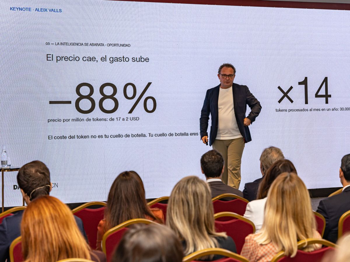 Aleix Valls, CEO de WeAI, defensa que les empreses han de repensar els processos per convertir la IA en un motor de creixement. Aleix Valls, CEO de WeAI, defensa que les empreses han de repensar els processos per convertir la IA en un motor de creixement.