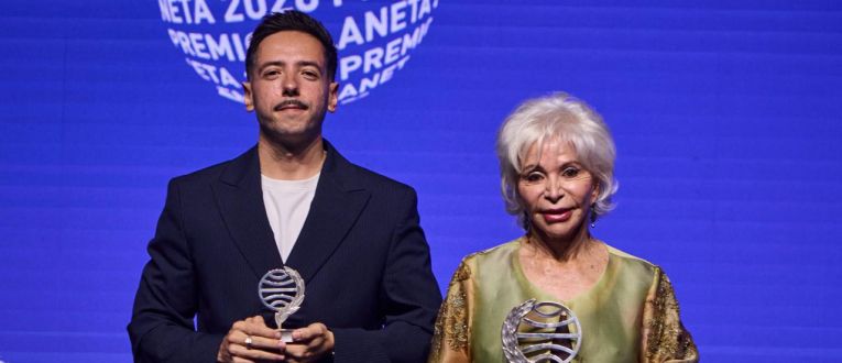 Les novel·les 'La hora antes del alba', d’Isabel Allende, i 'La añoranza', de Sergio Hernández Carrasco, guanyadora i finalista del Premi Planeta 2026. © Planeta Les novel·les 'La hora antes del alba', d’Isabel Allende, i 'La añoranza', de Sergio Hernández Carrasco, guanyadora i finalista del Premi Planeta 2026. © Planeta