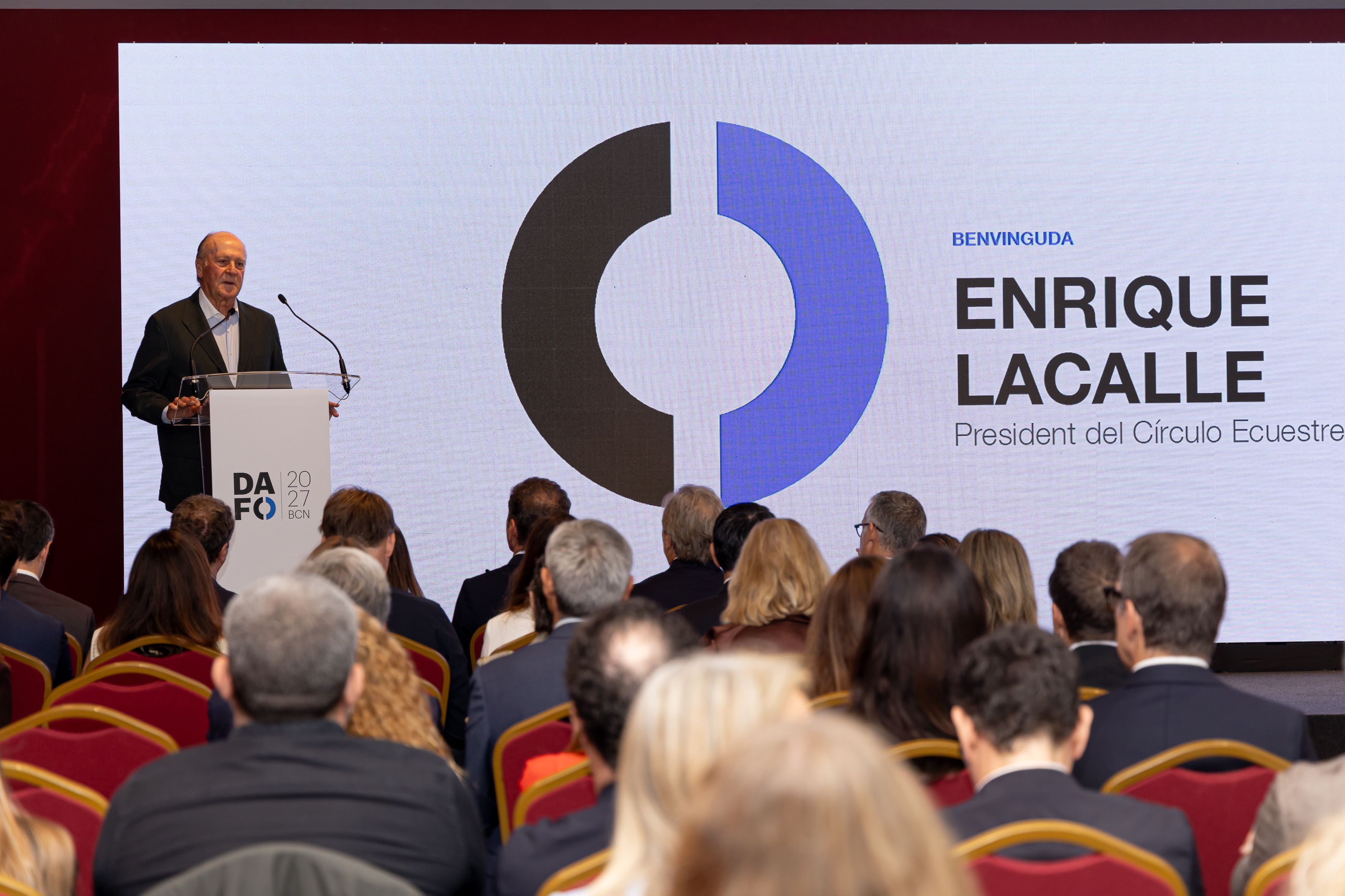 Enrique Lacalle, president de Círculo Ecuestre, dona la benvinguda a DAFO Barcelona 2027. © Àngel Bravo